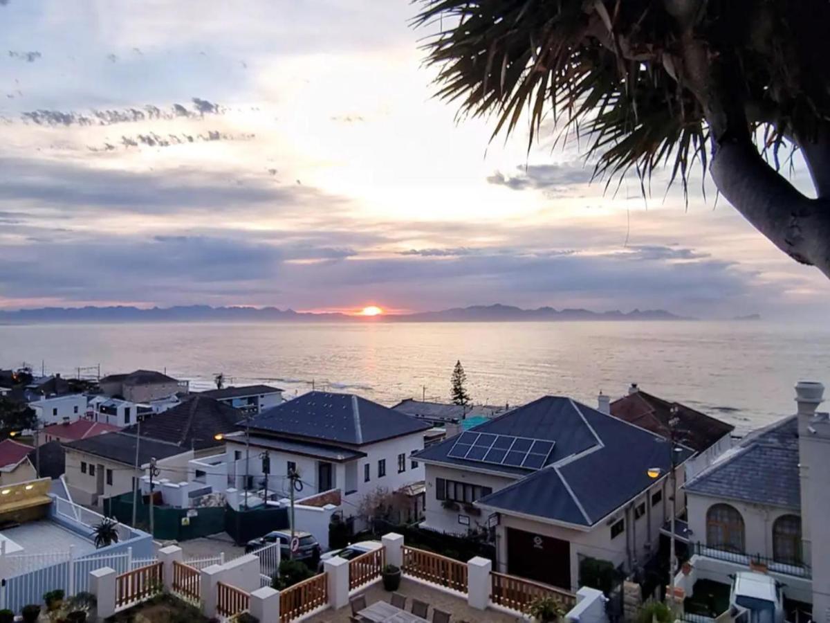 The Dragon Tree Guesthouse Kalk Bay Exterior foto